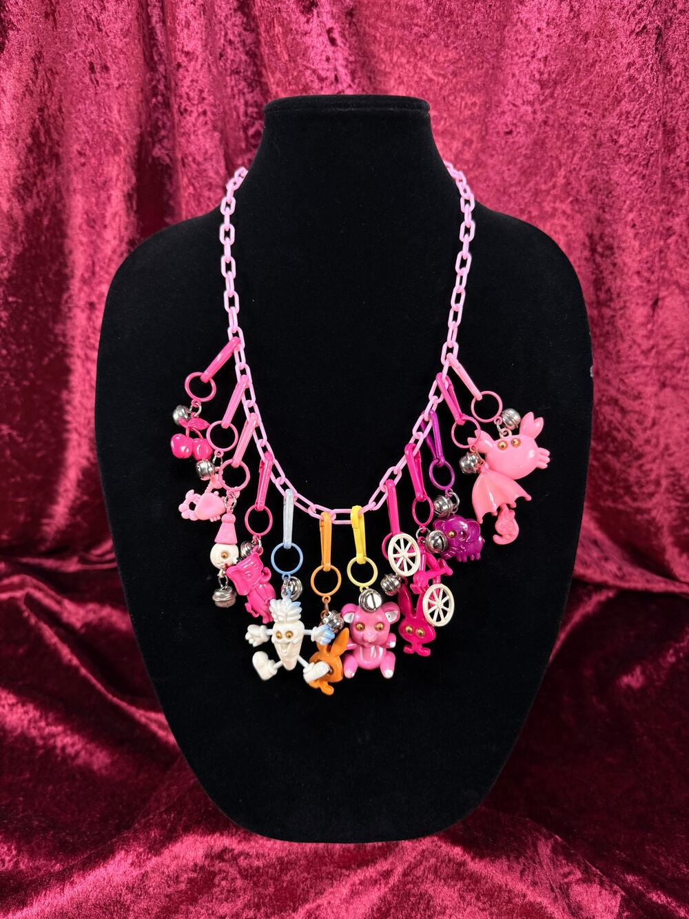 Vintage 1980s Plastic Chain Charm Necklace 12 Bell Googly Eyes Charm Pink Purple